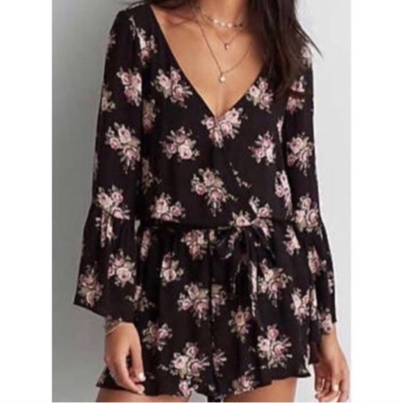 American Eagle Outfitters Pants - NWT AEO Boho Gypsy Bell Sleeve Floral Romper